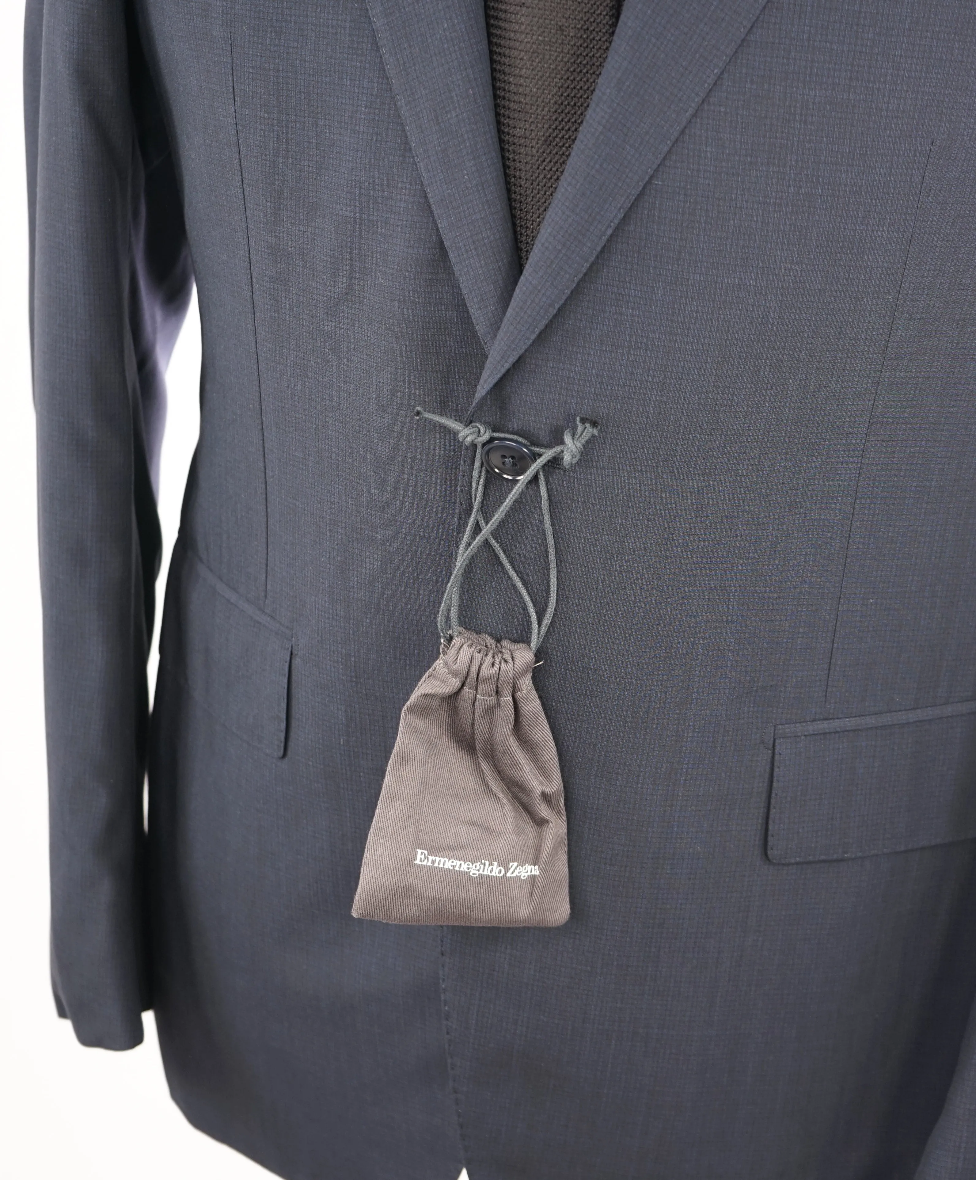 $3,290 ERMENEGILDO ZEGNA -“LEGGERISSIMO" Premium SILK Check Blazer - 40R