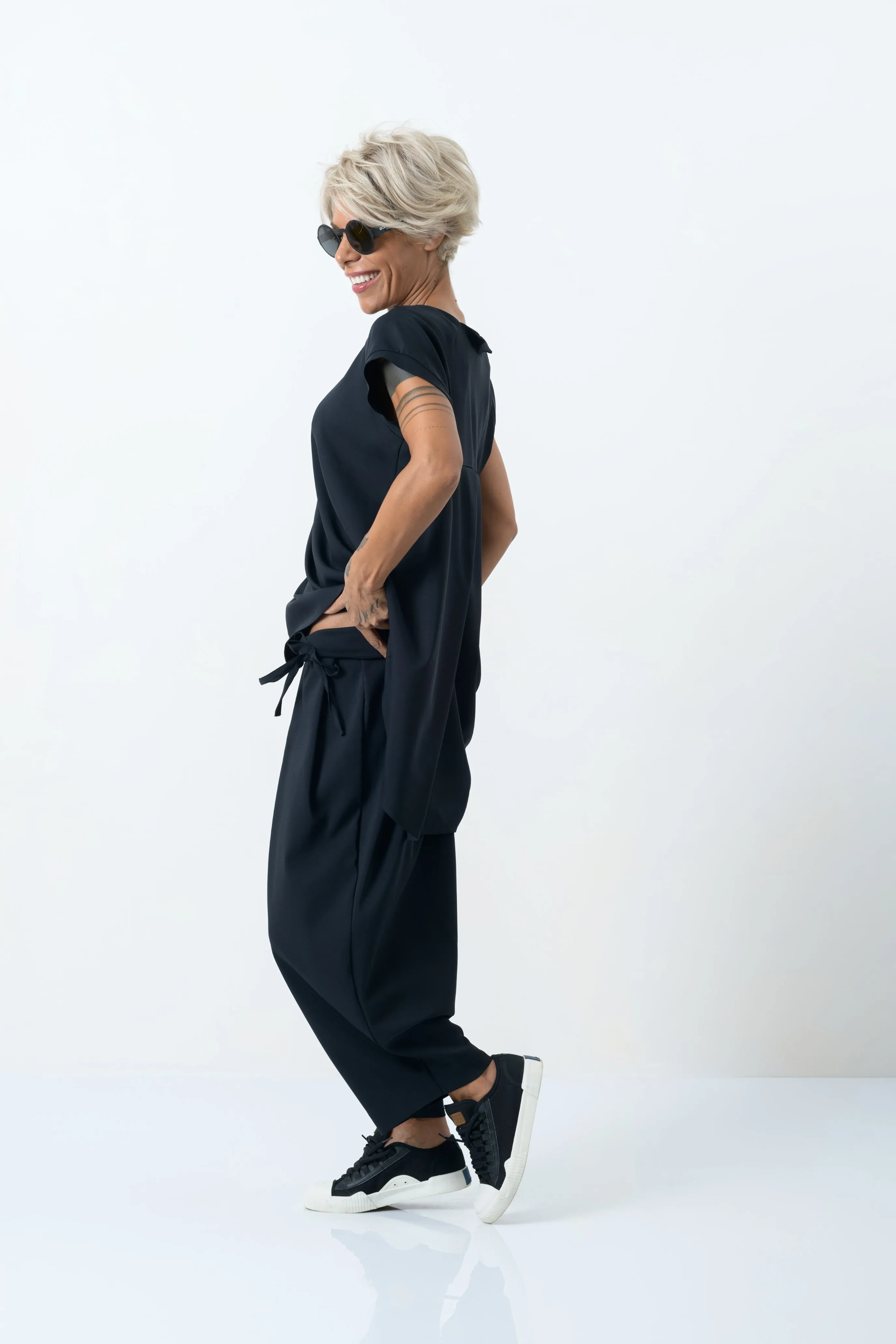Black Loose Extravagant Drop Crotch Pants