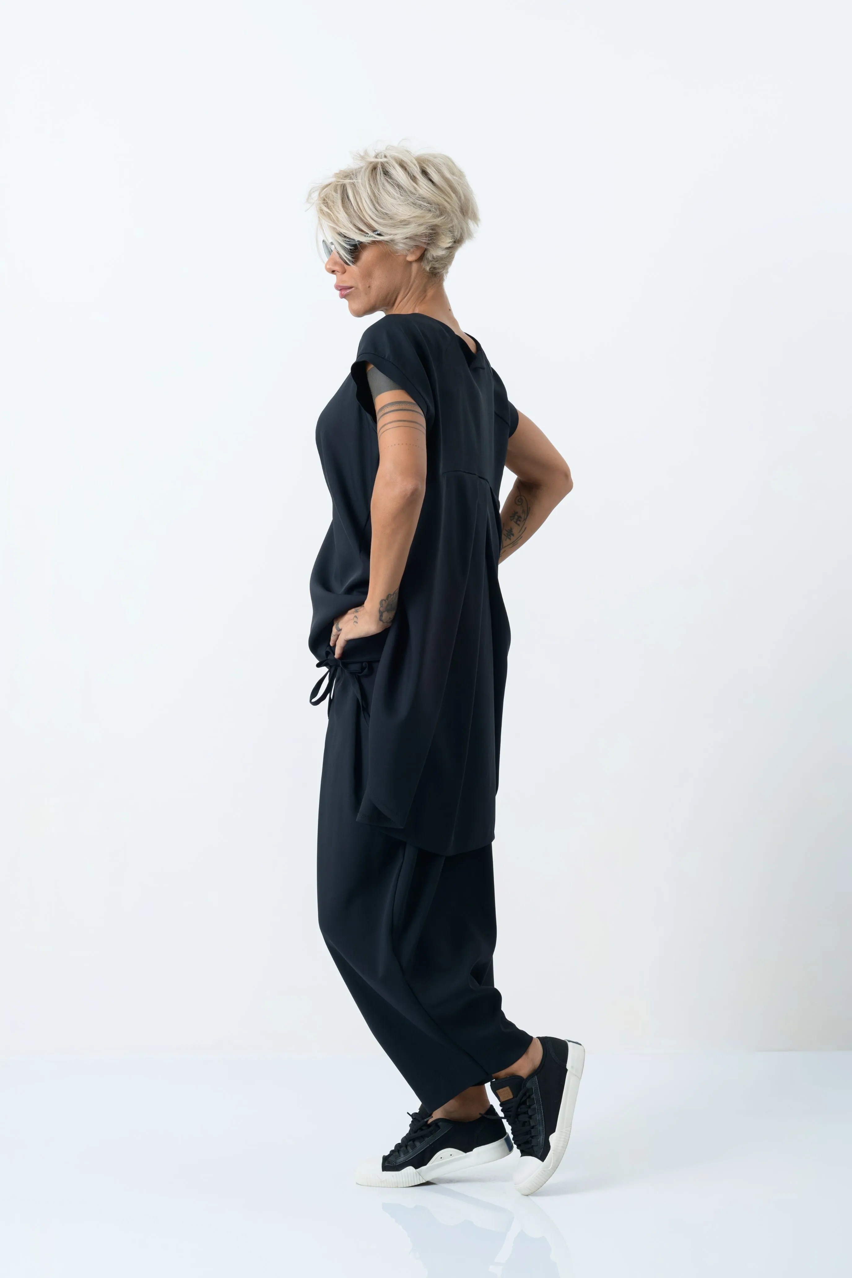 Black Loose Extravagant Drop Crotch Pants