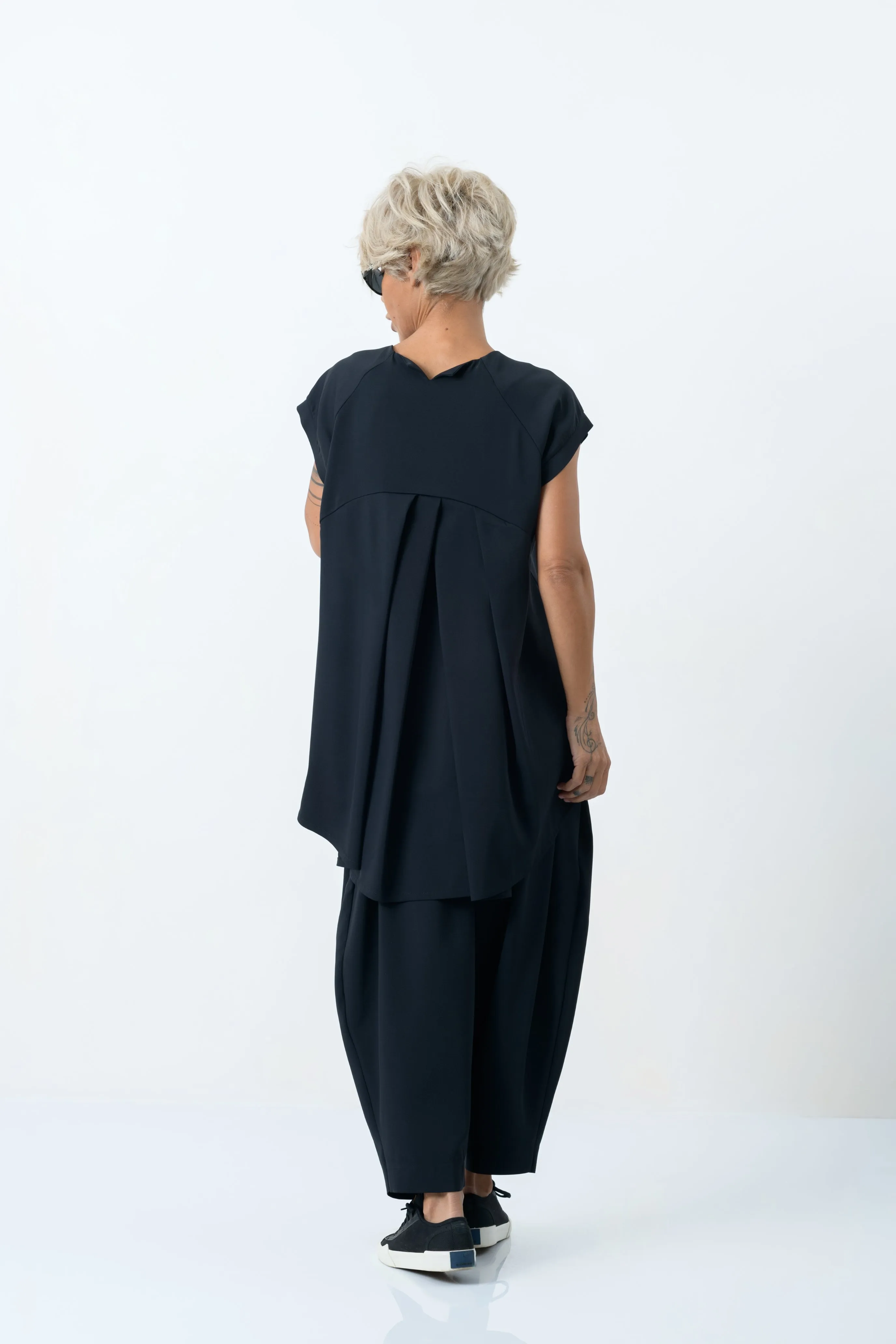 Black Loose Extravagant Drop Crotch Pants