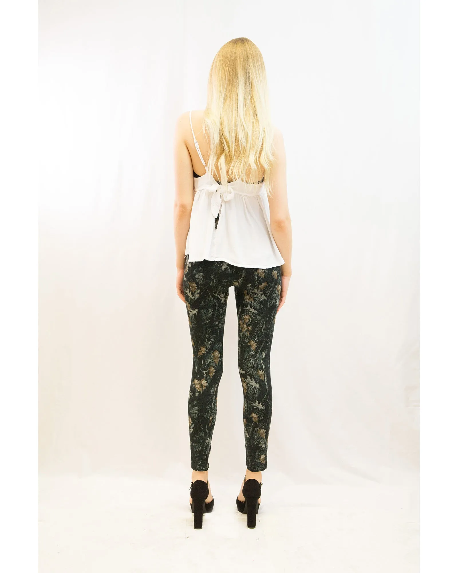 Leaves print fleece leggings