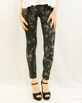 Leaves print fleece leggings