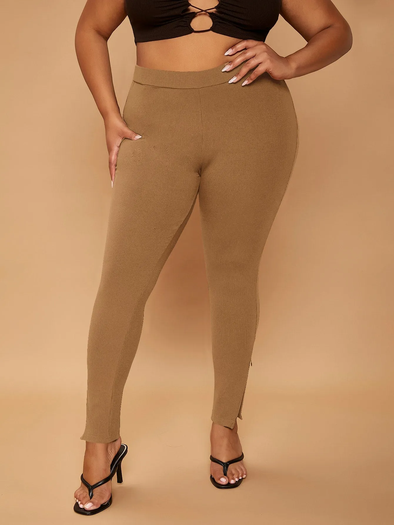 Plain Split Cropped Plus Size Leggings