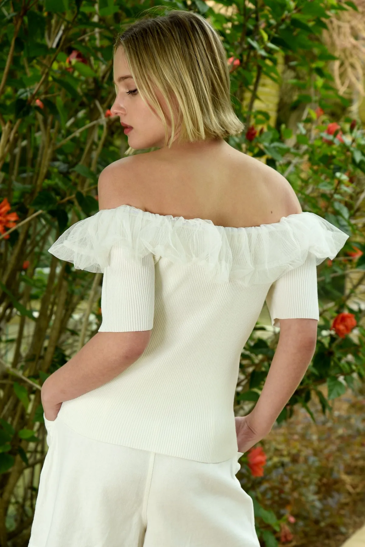 STAY TULLE TOP